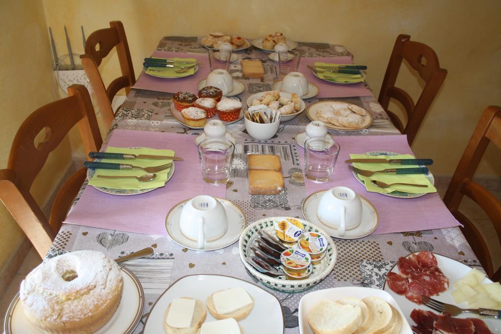 ヴィッラプッツ La Pavoncella Bed & Breakfast エクステリア 写真