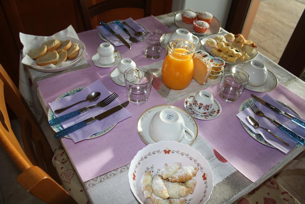 ヴィッラプッツ La Pavoncella Bed & Breakfast エクステリア 写真